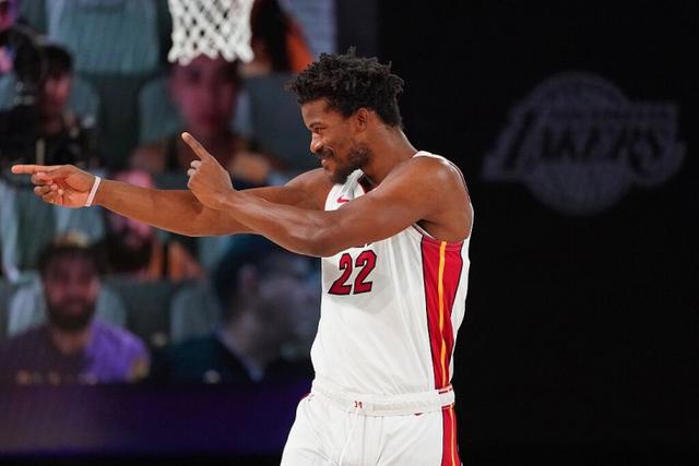 李炎哲22+10新疆加时胜广厦 胡金秋22+12